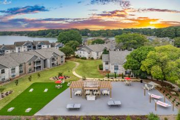 Grill station at Colonial Grand at Edgewater in Huntsville, AL