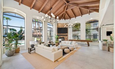 Lounge at MAA Camelback luxury apartment homes in Scottsdale, AZ