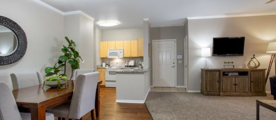 Dining area at MAA City Gate luxury apartment homes in Phoenix, AZ