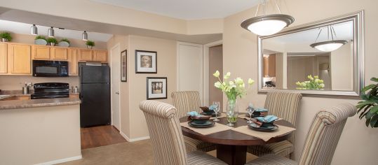 Dining Room at MAA Old Town Scottsdale North luxury apartment homes in Phoenix, AZ