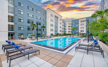 Pool at 220 Riverside luxury apartment homes in Jacksonville, FL