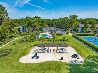 Aerial Hammocks at Lakeside Apartments in Jacksonville, FL