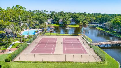 Tennis Courts at Woodhollow luxury apartment homes in Jacksonville, FL