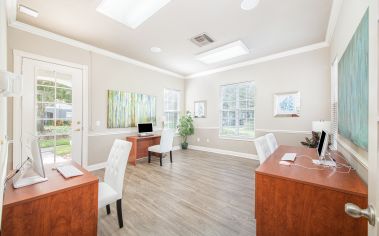 Business center at MAA Heather Glen luxury apartment homes in Orlando, FL