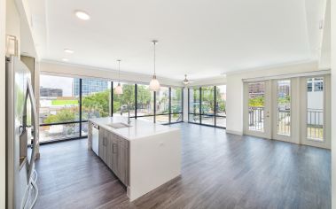 Unfurnished model at MAA Robinson luxury apartments in Orlando, Florida