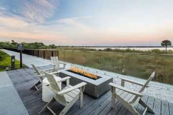 Patio seating at MAA Sand Lake in Orlando, FL