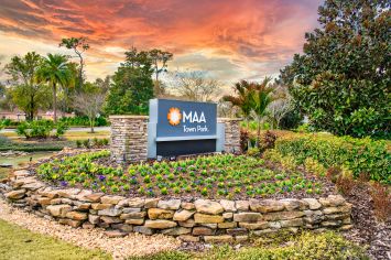 MAA Town Park Luxury Apartments in Orlando, FL