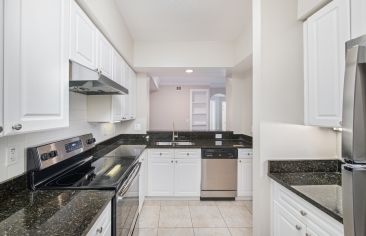 Kitchen at MAA Bay View luxury apartment homes in Tampa, FL