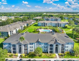 Exterior Building shot at MAA Brandon in Tampa, FL