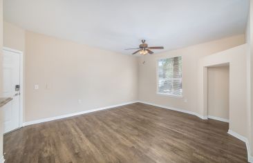 Living Room at MAA Palm Harbor in Tampa, FL