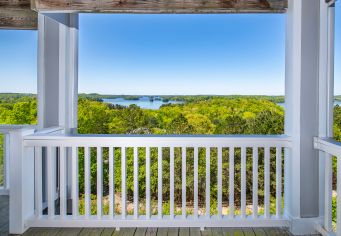 Balcony at MAA Lake Lanier luxury apartment homes in Gainesville, GA