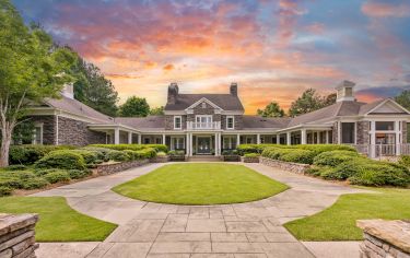 Leasing exterior at MAA McDaniel Farm luxury apartment homes in Duluth, GA