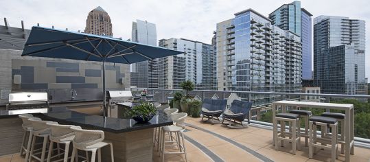 Terrace Grill at MAA Midtown luxury apartment homes in Atlanta, GA