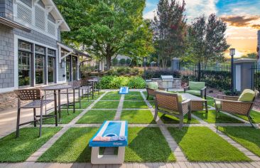 Courtyard at MAA Peachtree Hills luxury apartment homes in Atlanta, GA