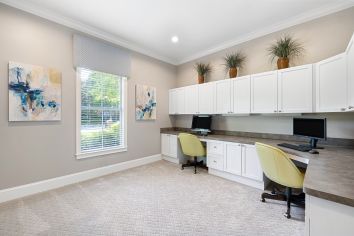 Computer lounge at MAA Shiloh luxury apartment homes in Kennesaw, GA