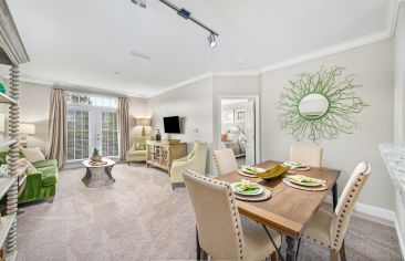 Dining at MAA West Village luxury apartment homes in Smyrna, GA