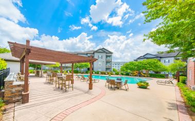 Grill area at MAA Avala luxury apartment homes in Savannah, GA