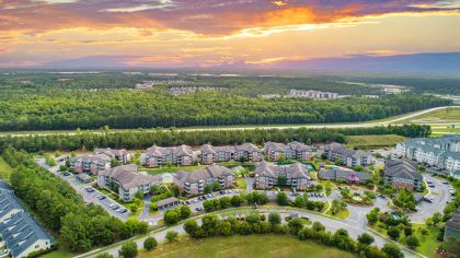 Grounds at MAA Avala luxury apartment homes in Savannah, GA