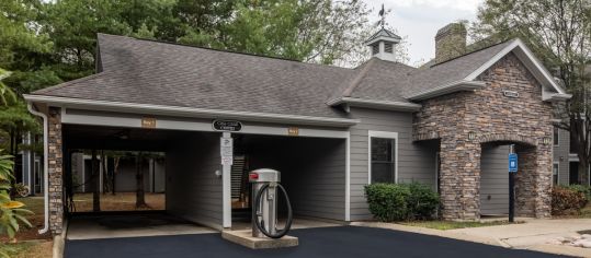 Car wash at Grand Reserve at the Pinnacle Lexington luxury apartment homes in Lexington, KY