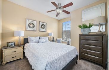 Bedroom at MAA Pinnacle luxury apartment homes in Lexington, KY