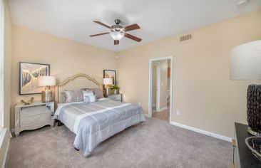 Bedroom at MAA Pinnacle luxury apartment homes in Lexington, KY