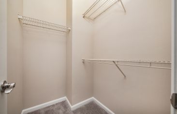 Closet at MAA Pinnacle luxury apartment homes in Lexington, KY