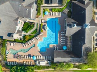 Pool at MAA Pinnacle luxury apartment homes in Lexington, KY