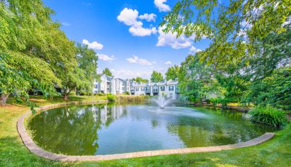 Lake at The Village luxury apartment homes in Lexington, KY