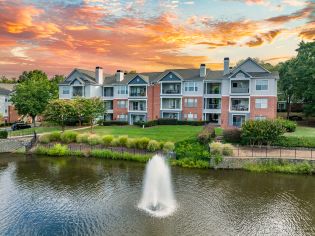 Exterior Building Shot at MAA Beverly Crest in Charlotte, NC