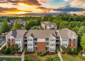 Exterior shot at MAA City Grand in Charlotte, NC