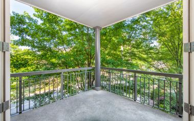 Balcony at MAA Enclave luxury apartment homes in Charlotte, NC