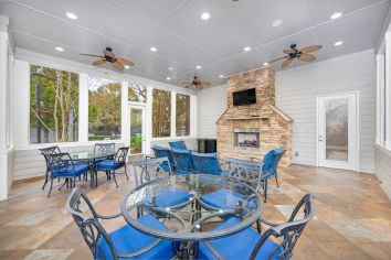 Lanai at MAA Huntersville luxury apartment homes in Charlotte, NC