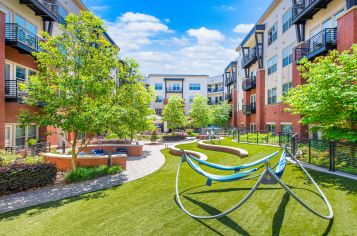 Hammock garden at MAA Reserve luxury apartment homes in Charlotte, NC