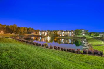 Lake fountain at MAA University Lake luxury apartment homes in Charlotte, NC