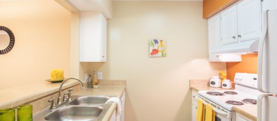 Kitchen at MAA Hermitage luxury apartment homes in Raleigh-Cary, NC