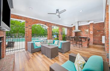 Outdoor Lounge at MAA Providence in Raleigh, NC