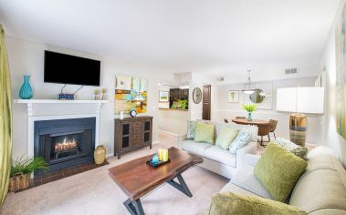 Living area at MAA Crowfield luxury apartment homes in Goose Creek, SC