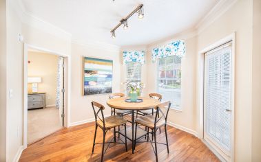 Dining area at MAA Farm Springs luxury apartment homes in Summerville, SC