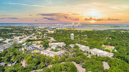 Welcome home to MAA River's Walk luxury apartment homes in Mt. Pleasant, SC