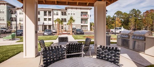 Grilling Area at MAA River's Walk luxury apartment homes in Mt. Pleasant, SC