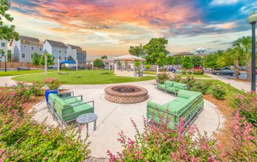 Fire Pit at MAA River's Walk luxury apartment homes in Mt. Pleasant, SC