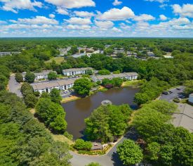 Pond at MAA Howell Commons luxury apartment homes in Greenville, SC