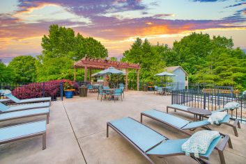 Grill and patio deck at Windridge luxury apartment homes in Chattanooga, TN