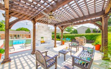 Fire pit at Kirby Station luxury apartment homes in Memphis, TN