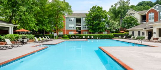 Pool at MAA Bellevue luxury apartment homes in Nashville, TN