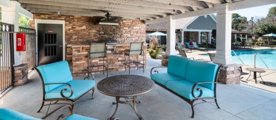 Outdoor entertainment area at MAA Murfreesboro luxury apartment homes in Nashville, TN