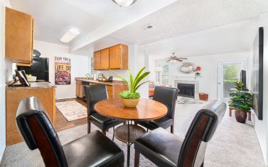 Dining area at MAA Park luxury apartment homes in Hermitage, TN