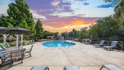 Pool at MAA Sam Ridley luxury apartment homes in Smyrna, TN