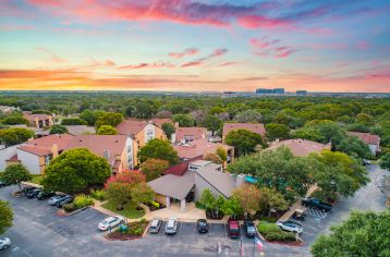 Leasing office at Balcones Woods luxury apartment homes in Austin, TX