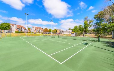 Tennis courts at Balcones Woods luxury apartment homes in Austin, TX
